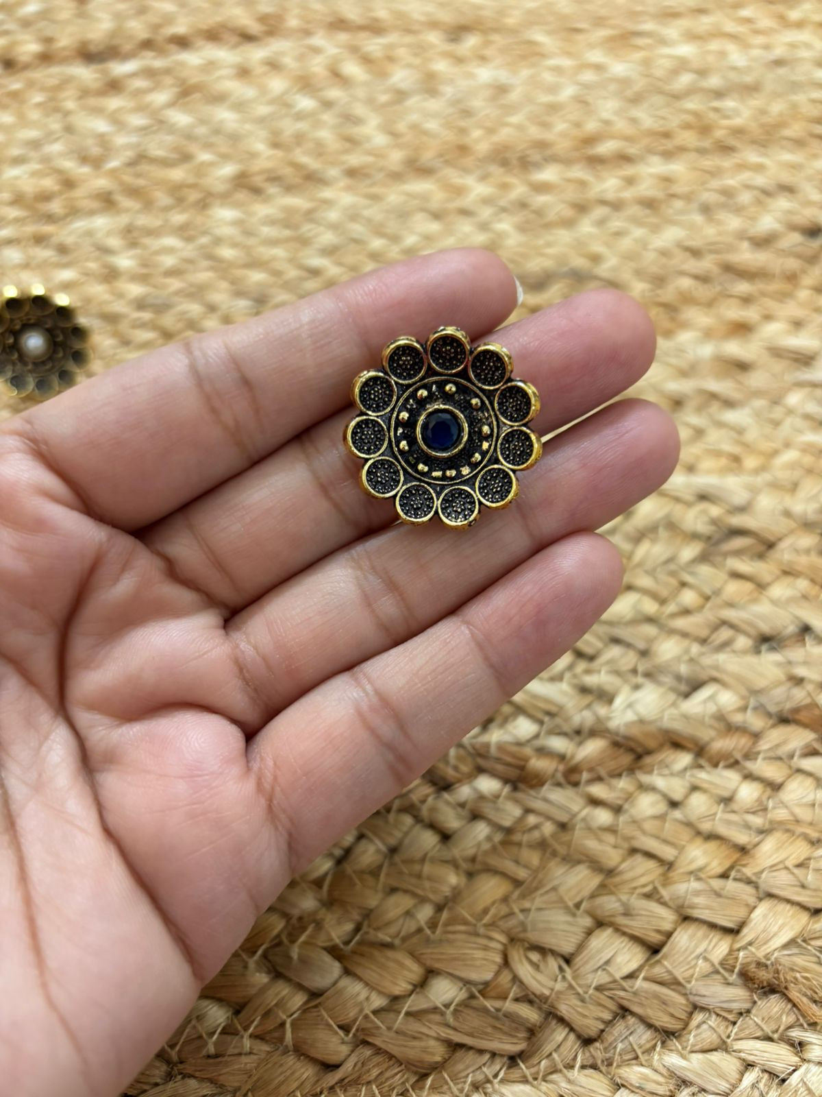 Metallic Oxidised Adjustable Gold Finger Ring - Blue