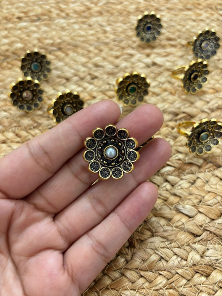 Image of Metallic Oxidised Adjustable Gold Finger Ring - Pearl