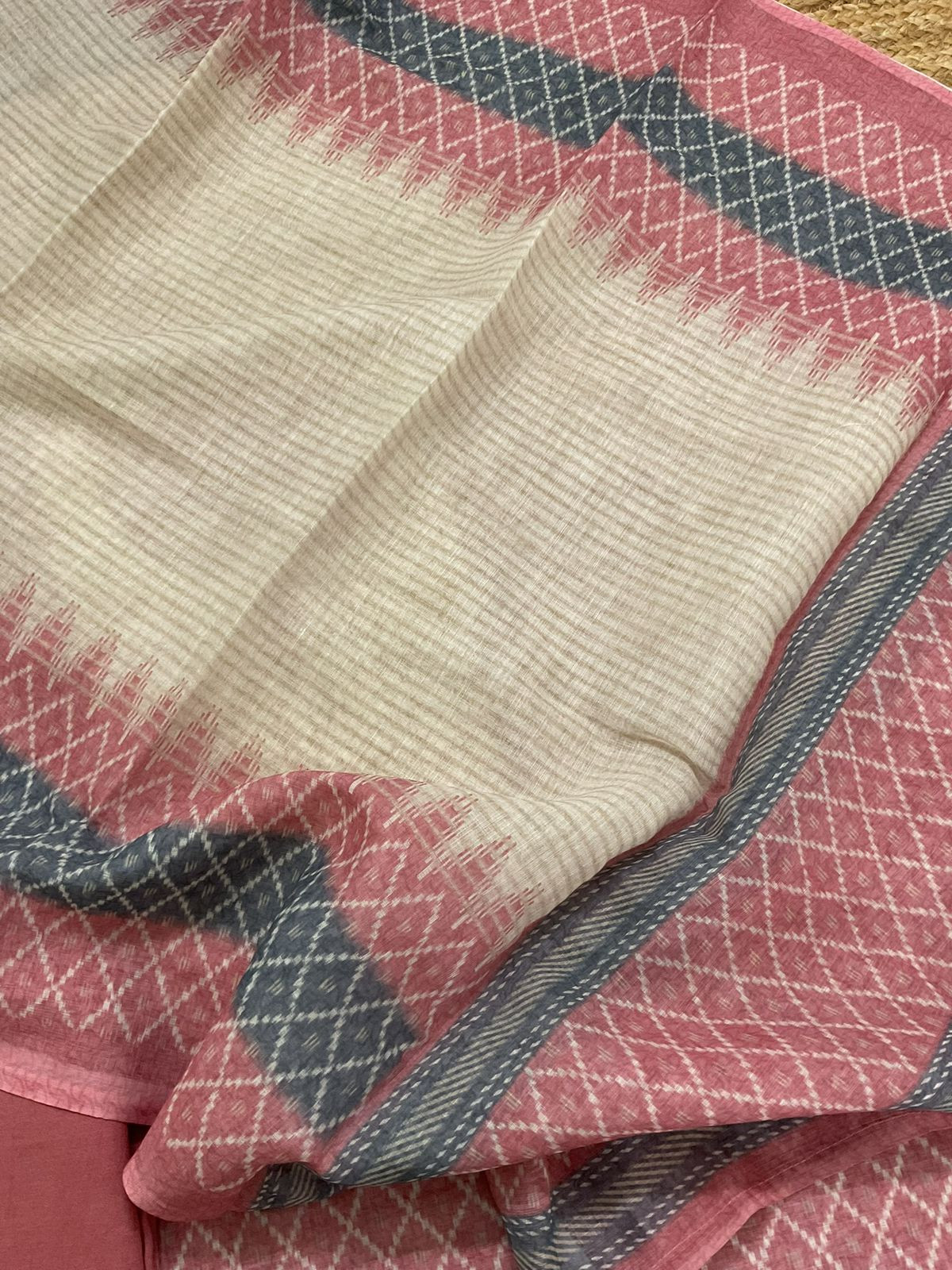 Soft Fine Linen Jute Cotton Printed Embroidered Suit - Pink