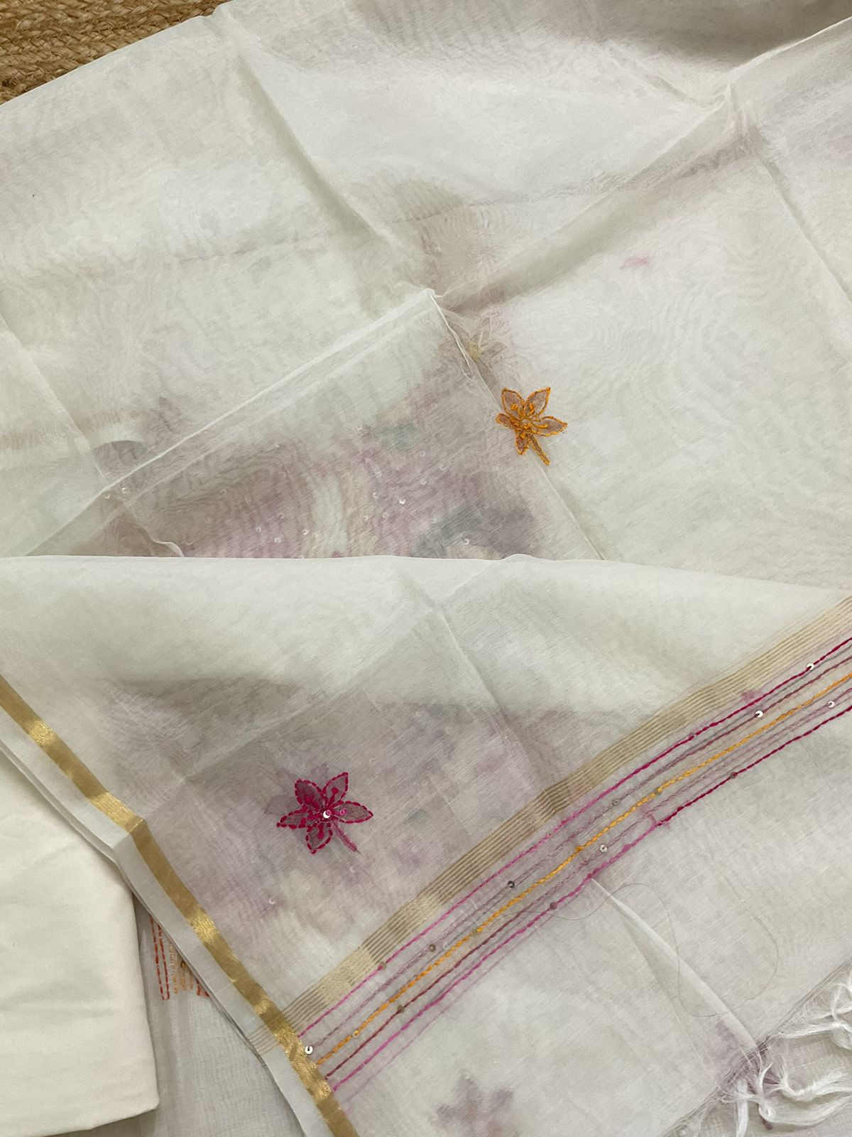 Soft Chanderi Brush Painted Embroidered Suit - Off White