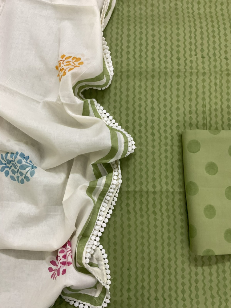 Image of Pure Fine Cotton Printed Suit - Green
