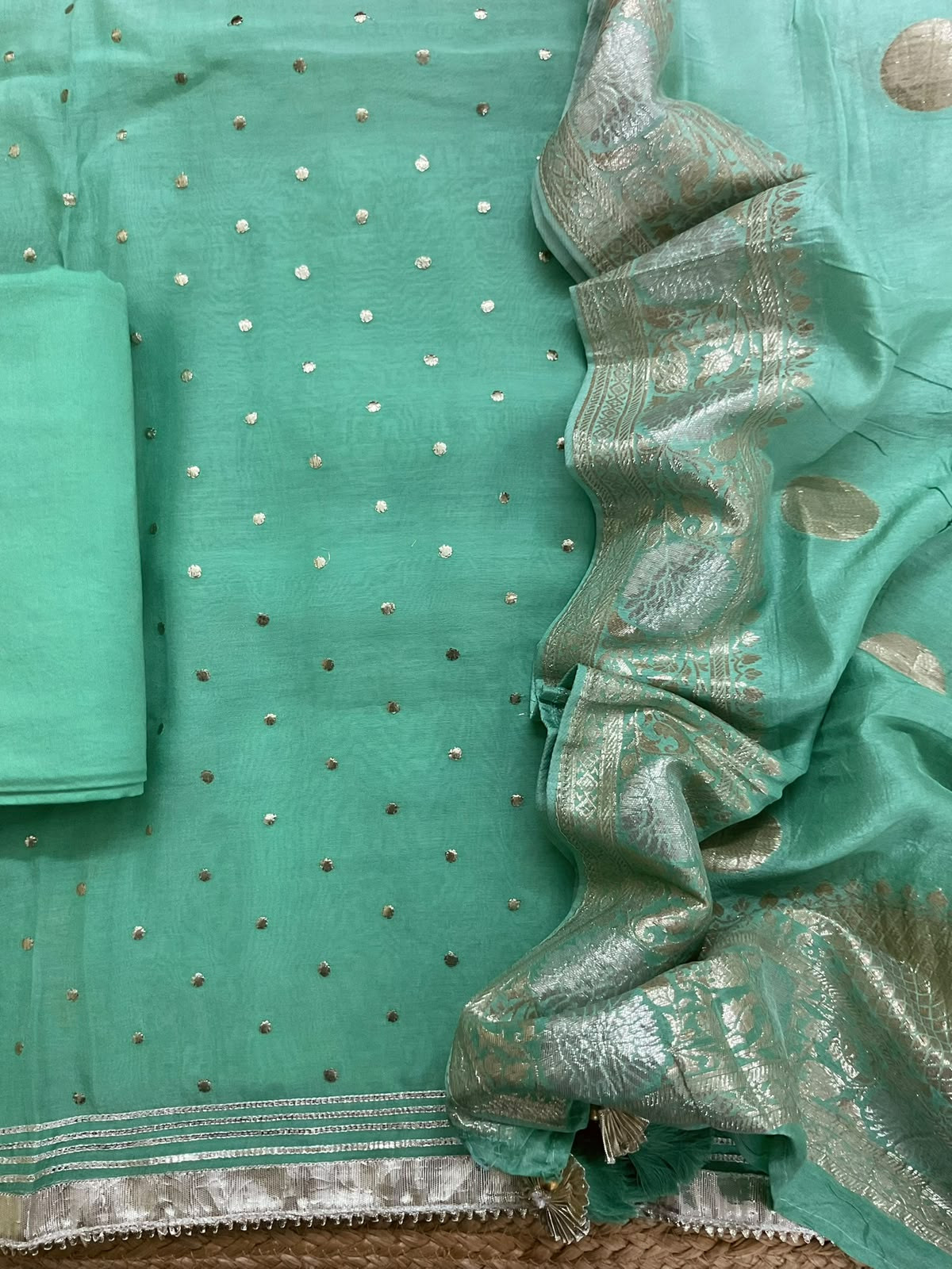 Pure Mul Chanderi Banarasi Weaved Embroidered Suit - Sea Green