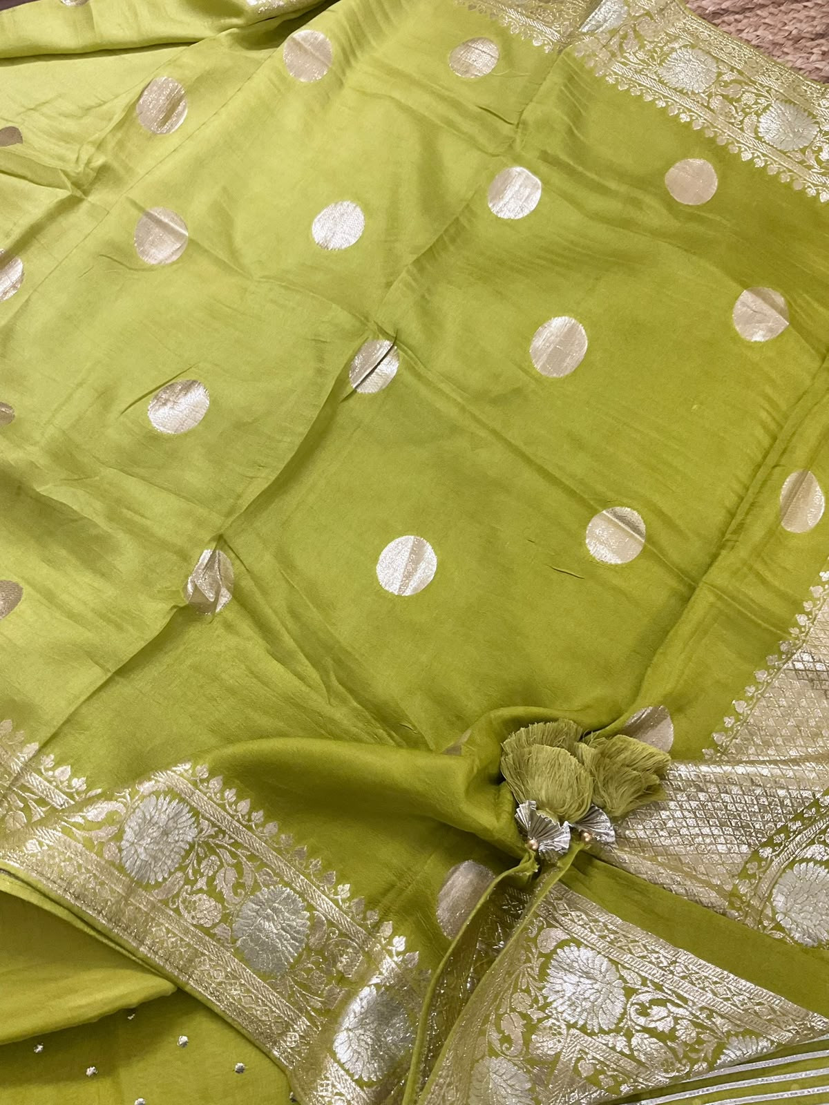 Pure Mul Chanderi Banarasi Weaved Embroidered Suit - Green