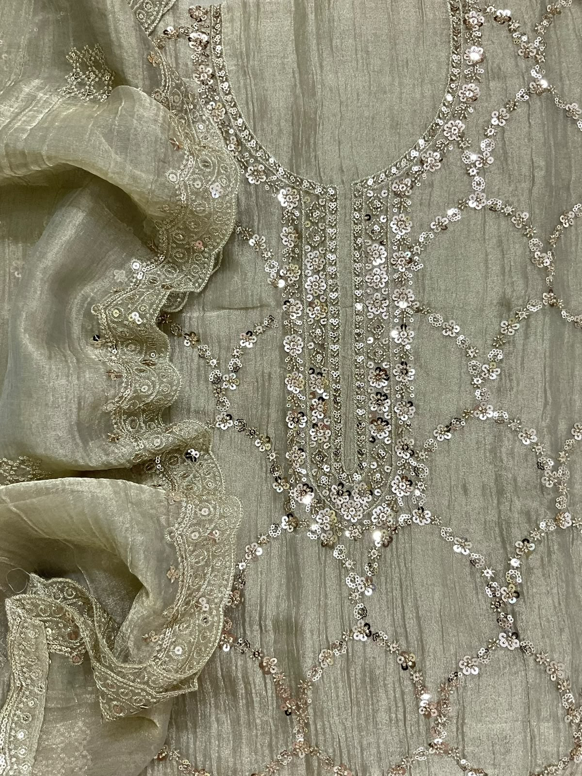 Soft Crushed Tissue Embroidered Suit - Green