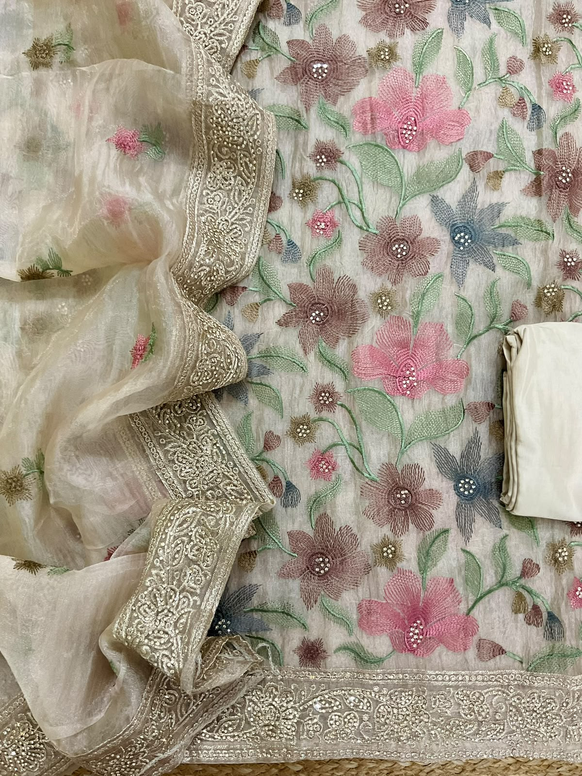 Soft Crushed Tissue Embroidered Suit - Beige
