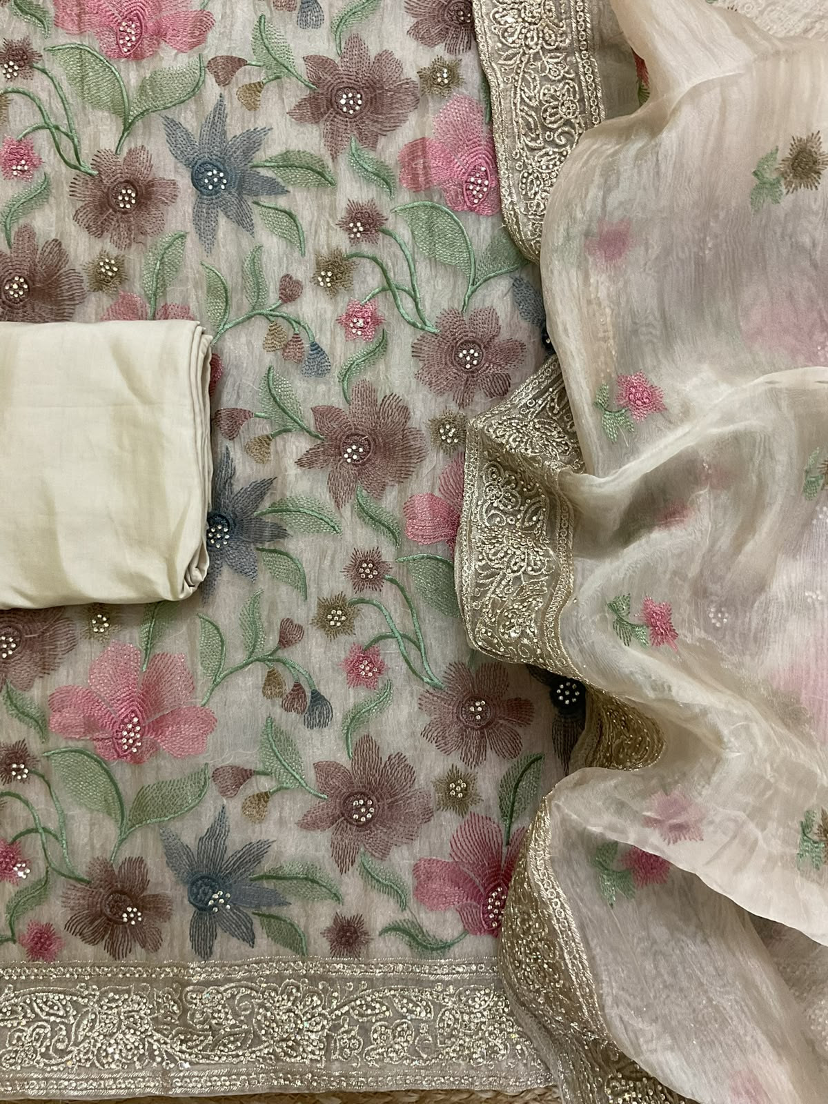 Soft Crushed Tissue Embroidered Suit - Beige