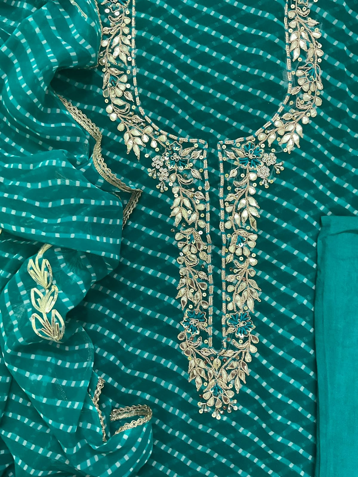 Soft Georgette Printed Embroidered Suit - Green