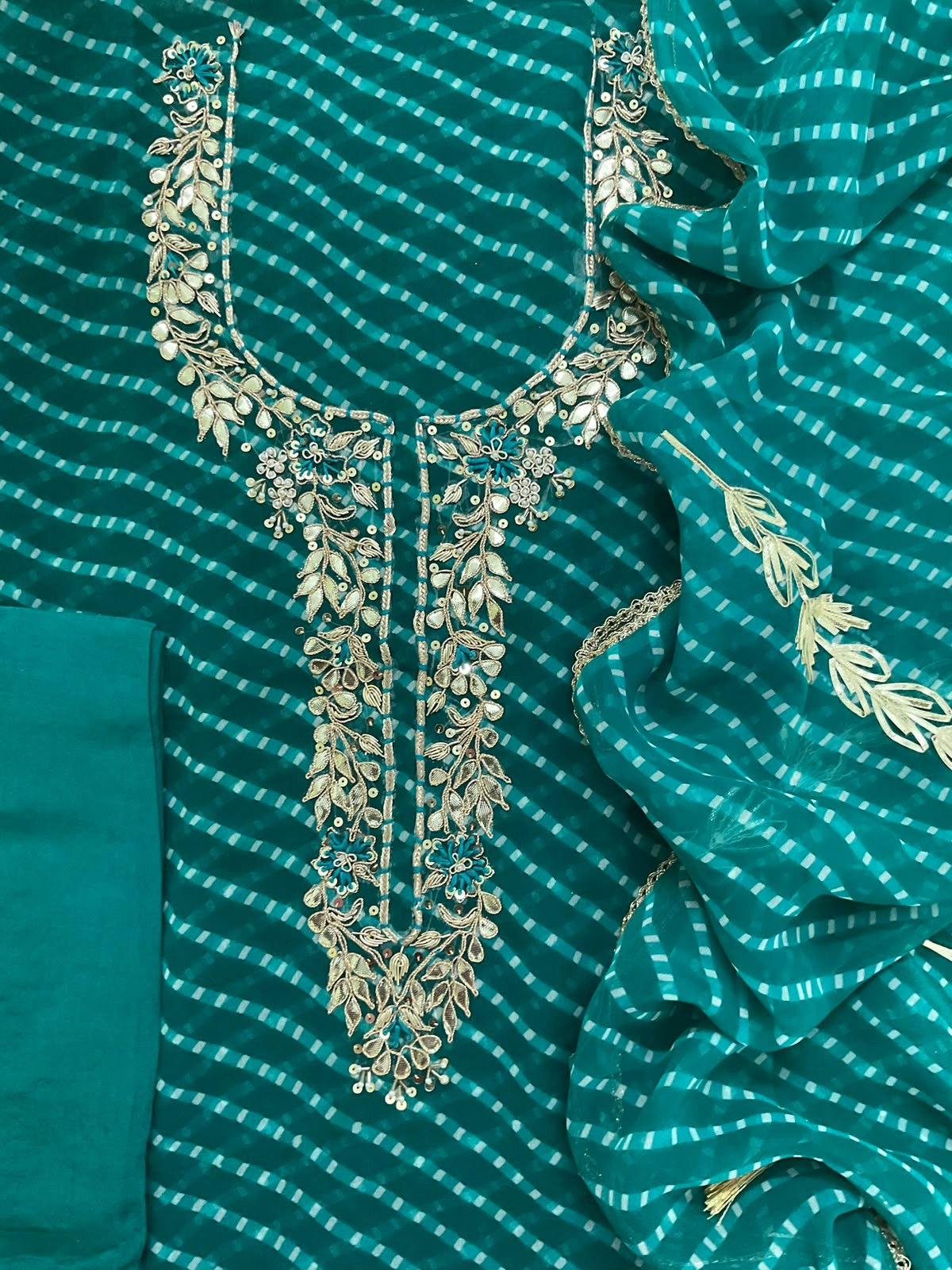 Soft Georgette Printed Embroidered Suit - Green