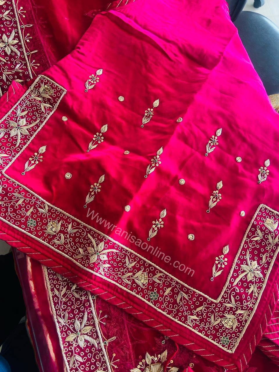 Raatrani poshak