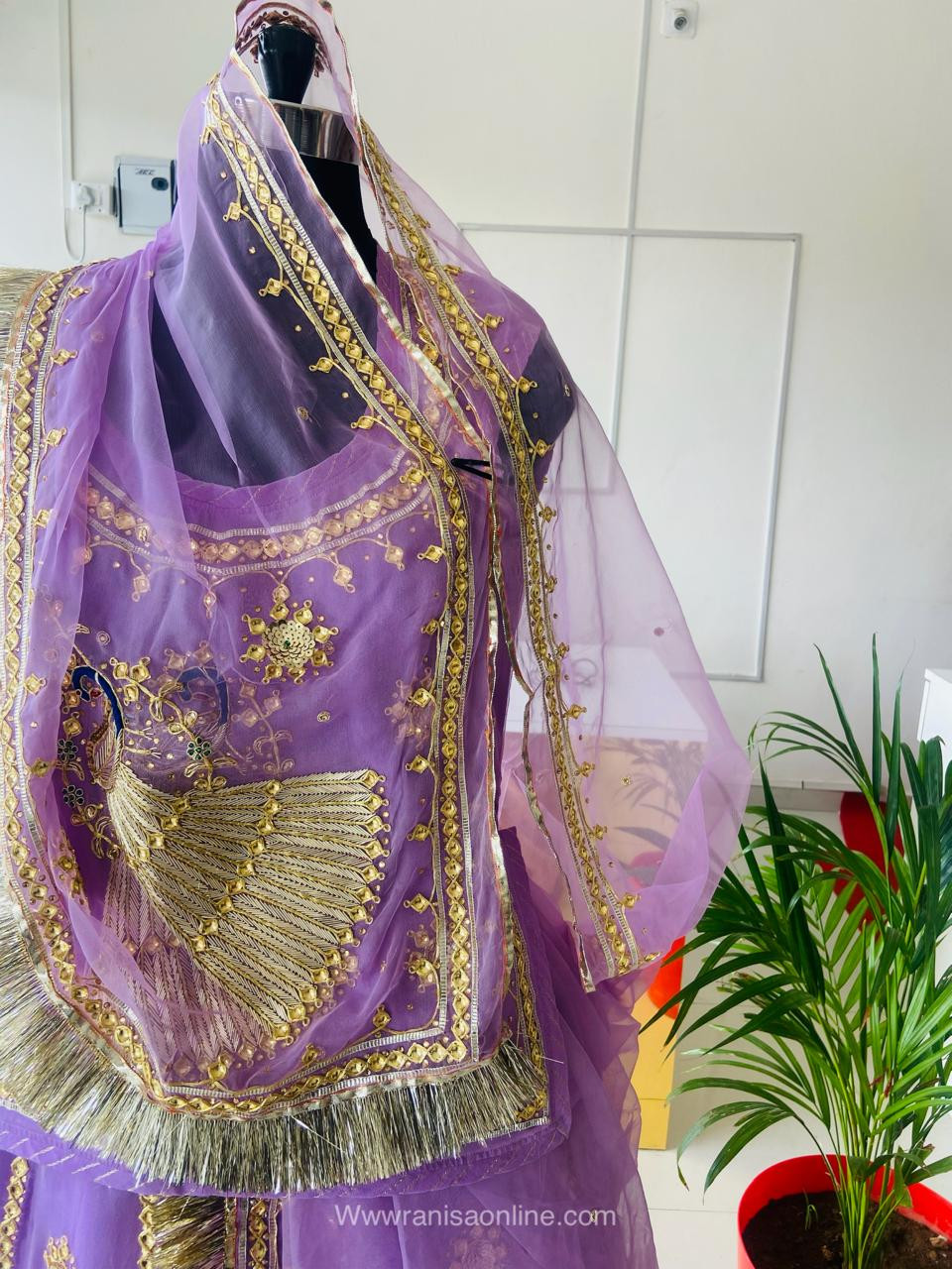 Morebani poshak