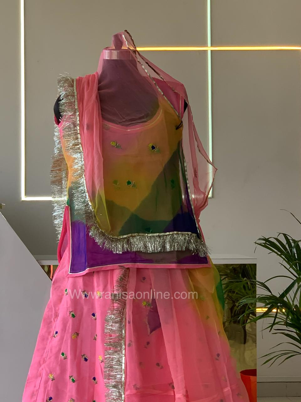 Rangbari poshak