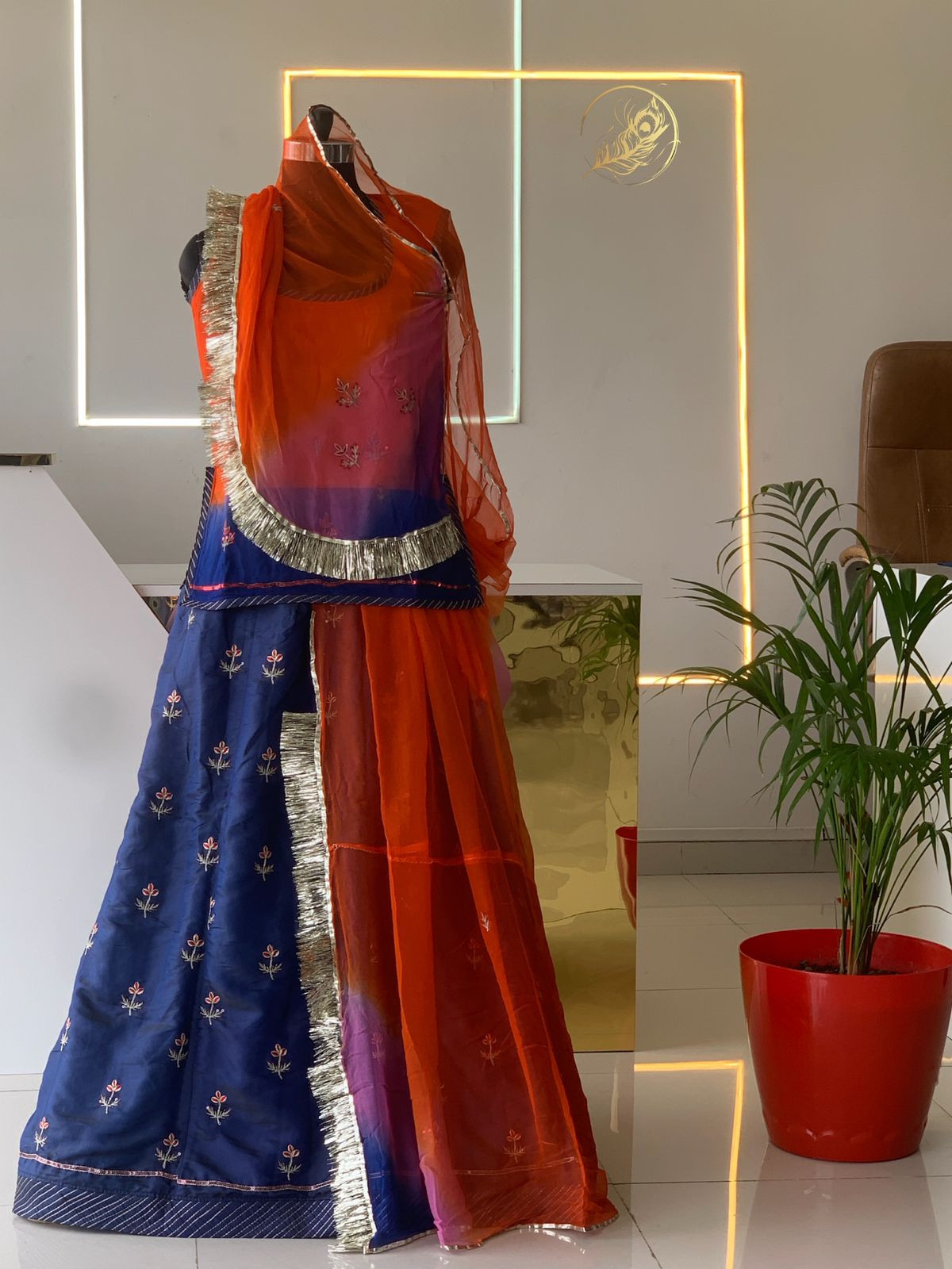 devi poshak
