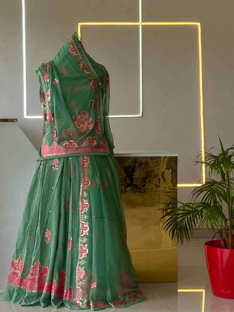 Image of Natural crep Poshak