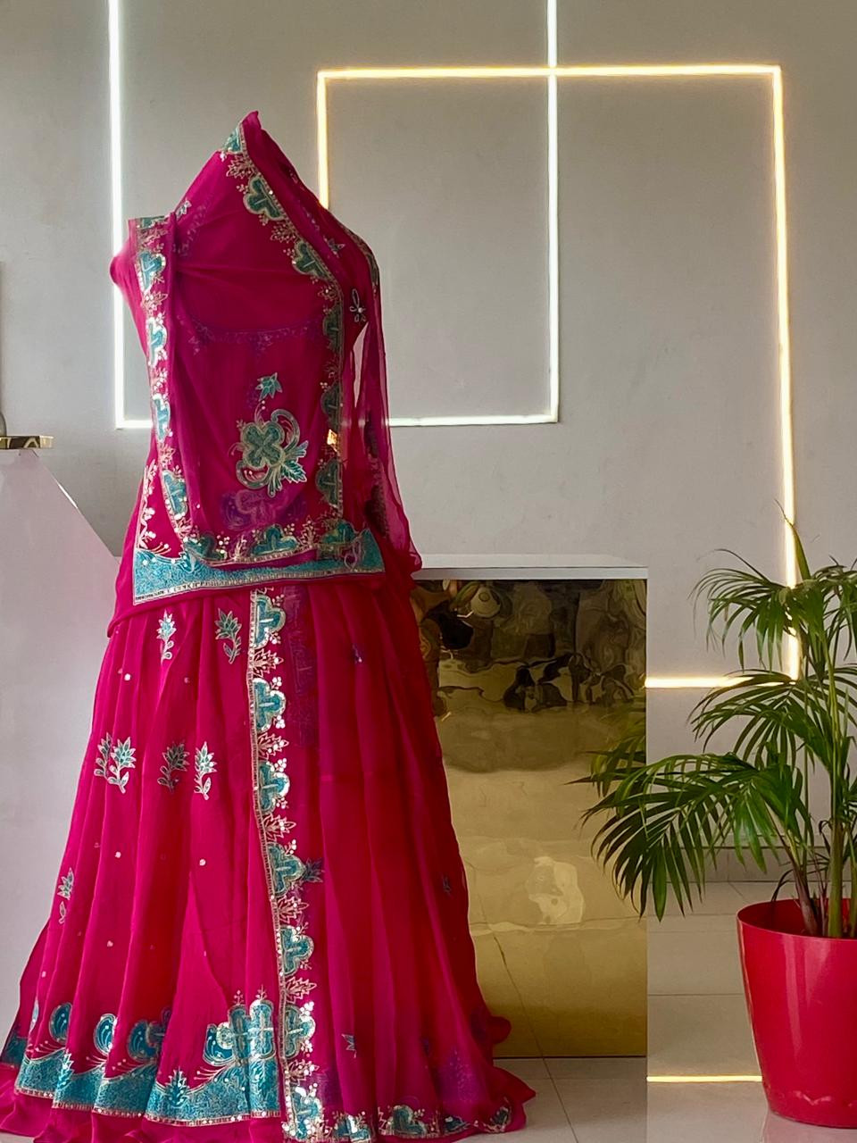 Natural crep Poshak