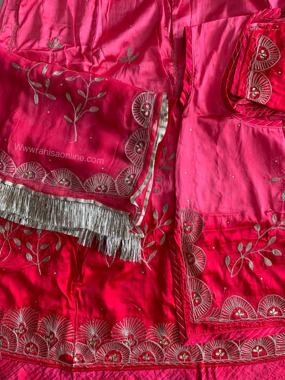 zari bari poshak