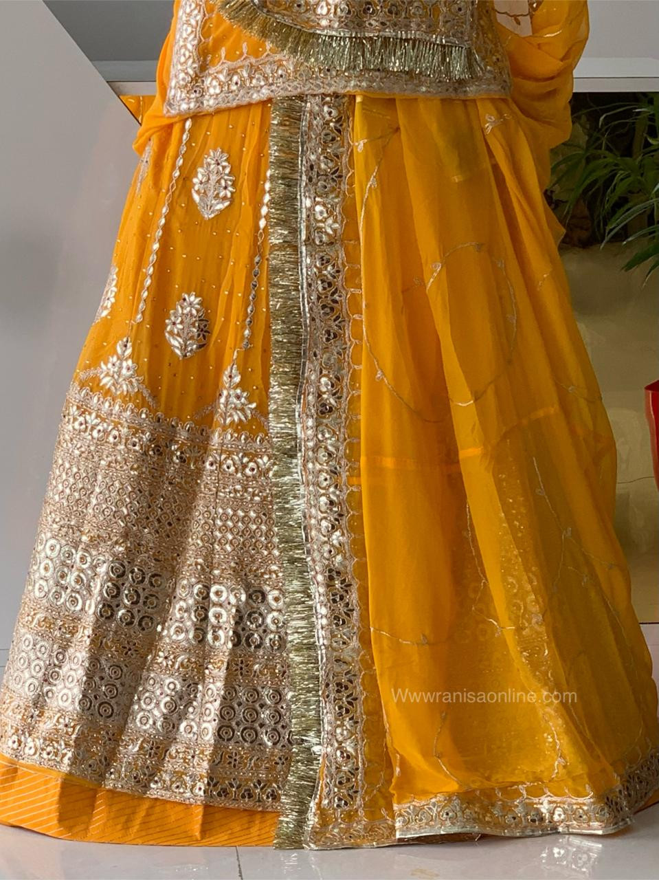 Rangrani poshak