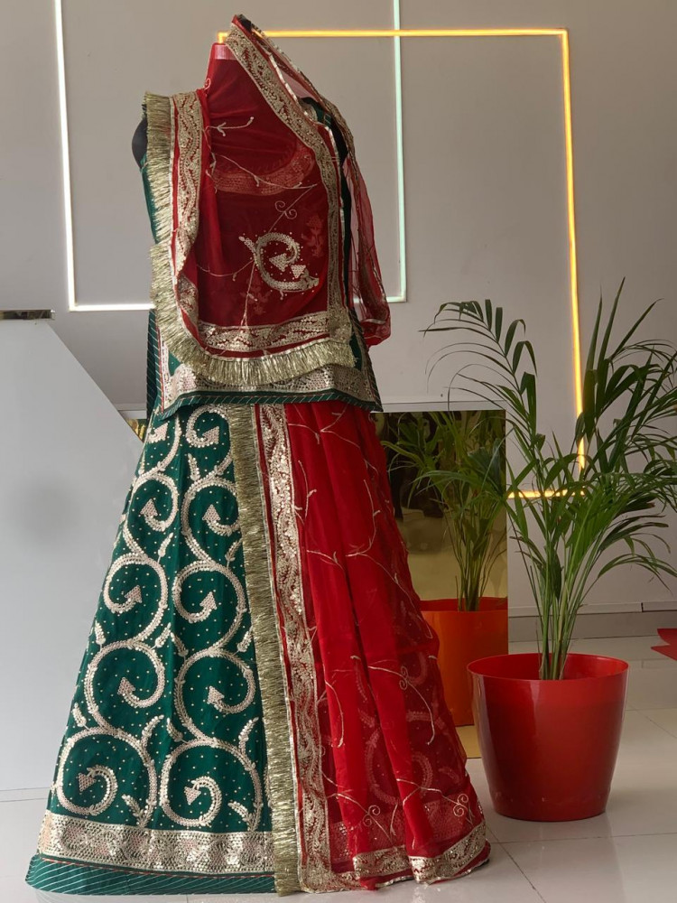 Image of hariyali banni poshak