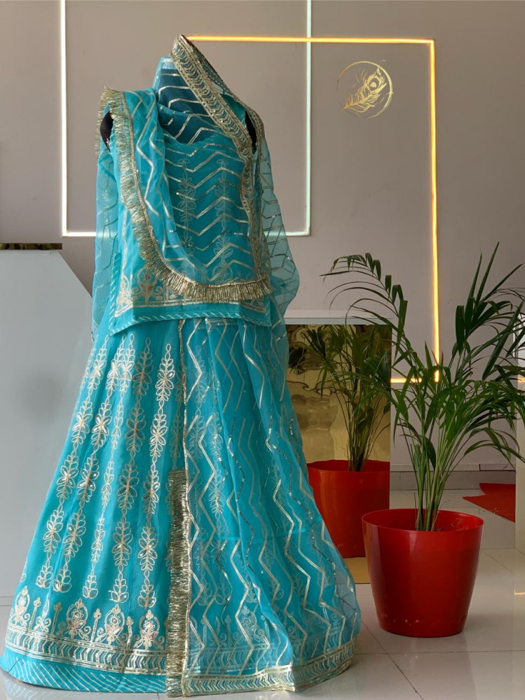 Image of kesar poshak