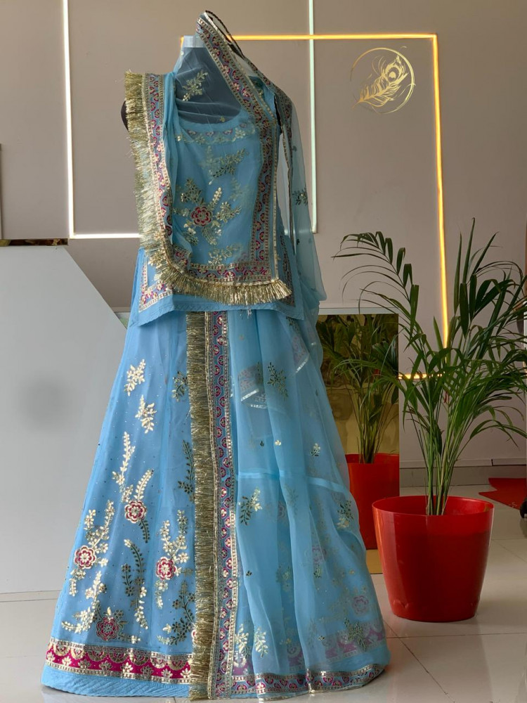 Image of FOIL POSHAK