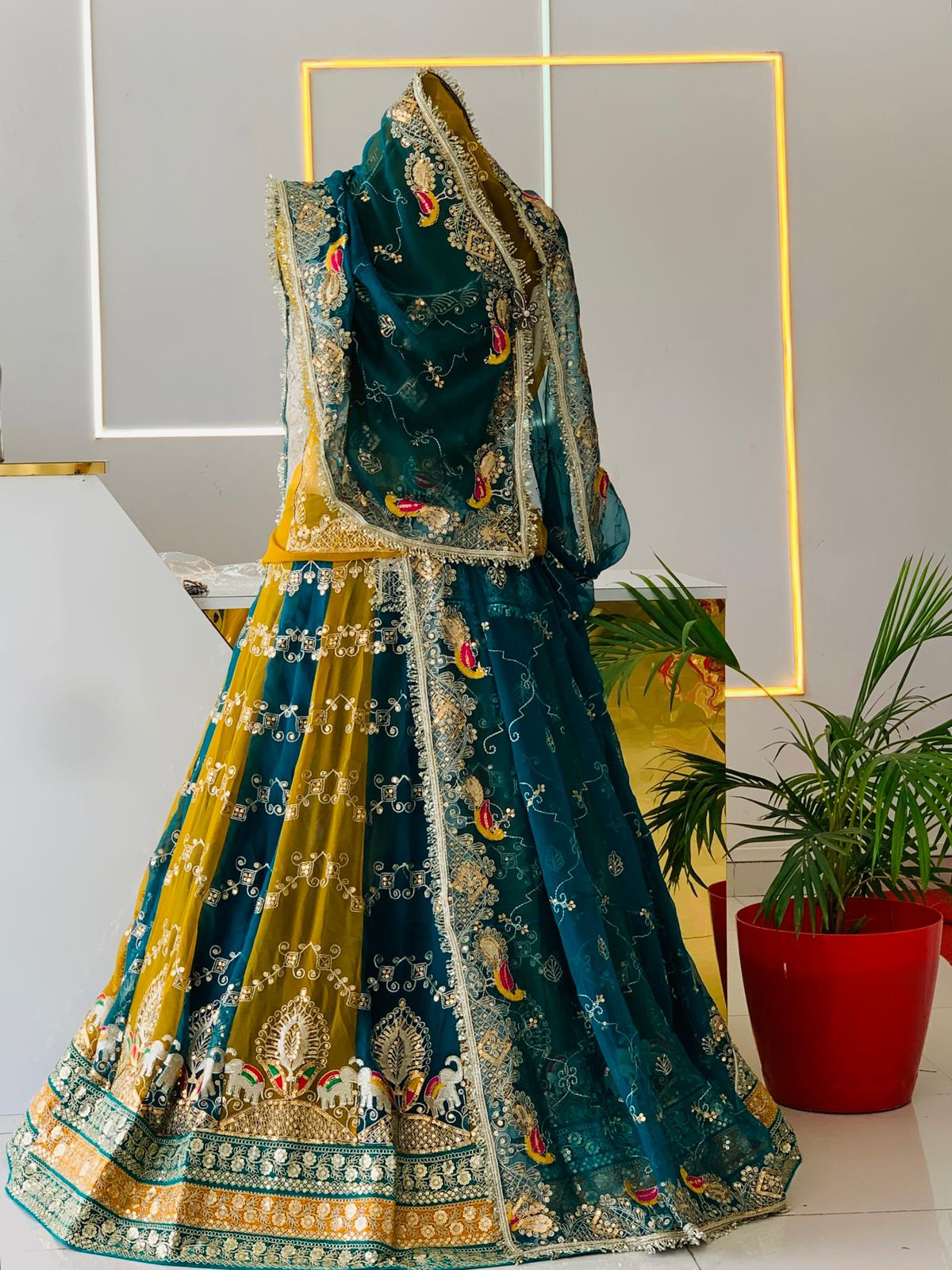 Gherdar poshak