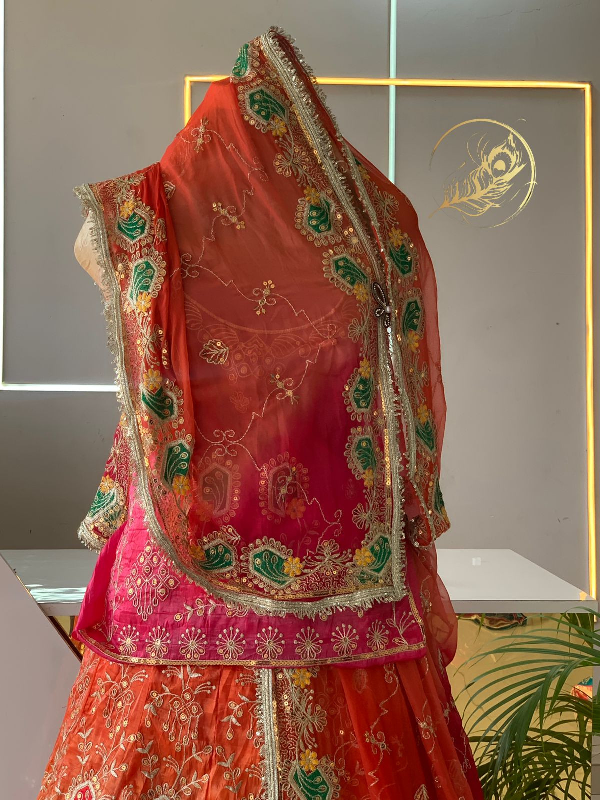 Gherdar ghoomar poshak