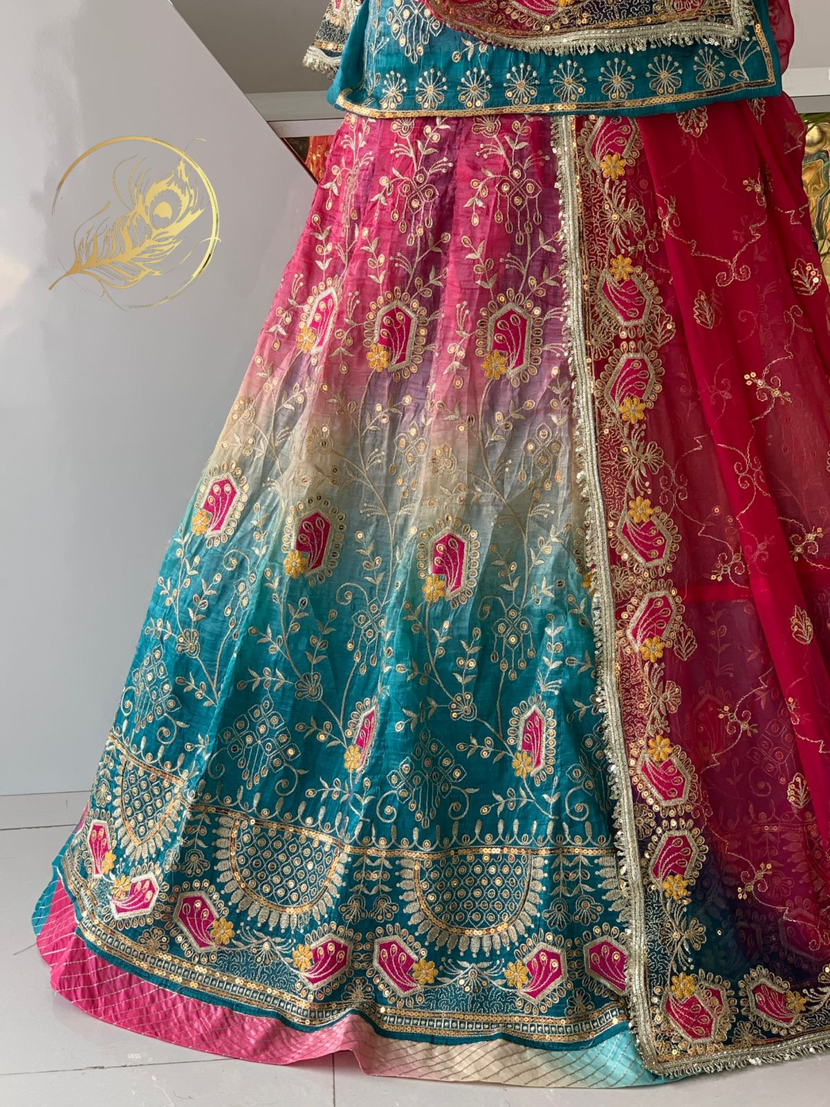 Gherdar ghoomar poshak