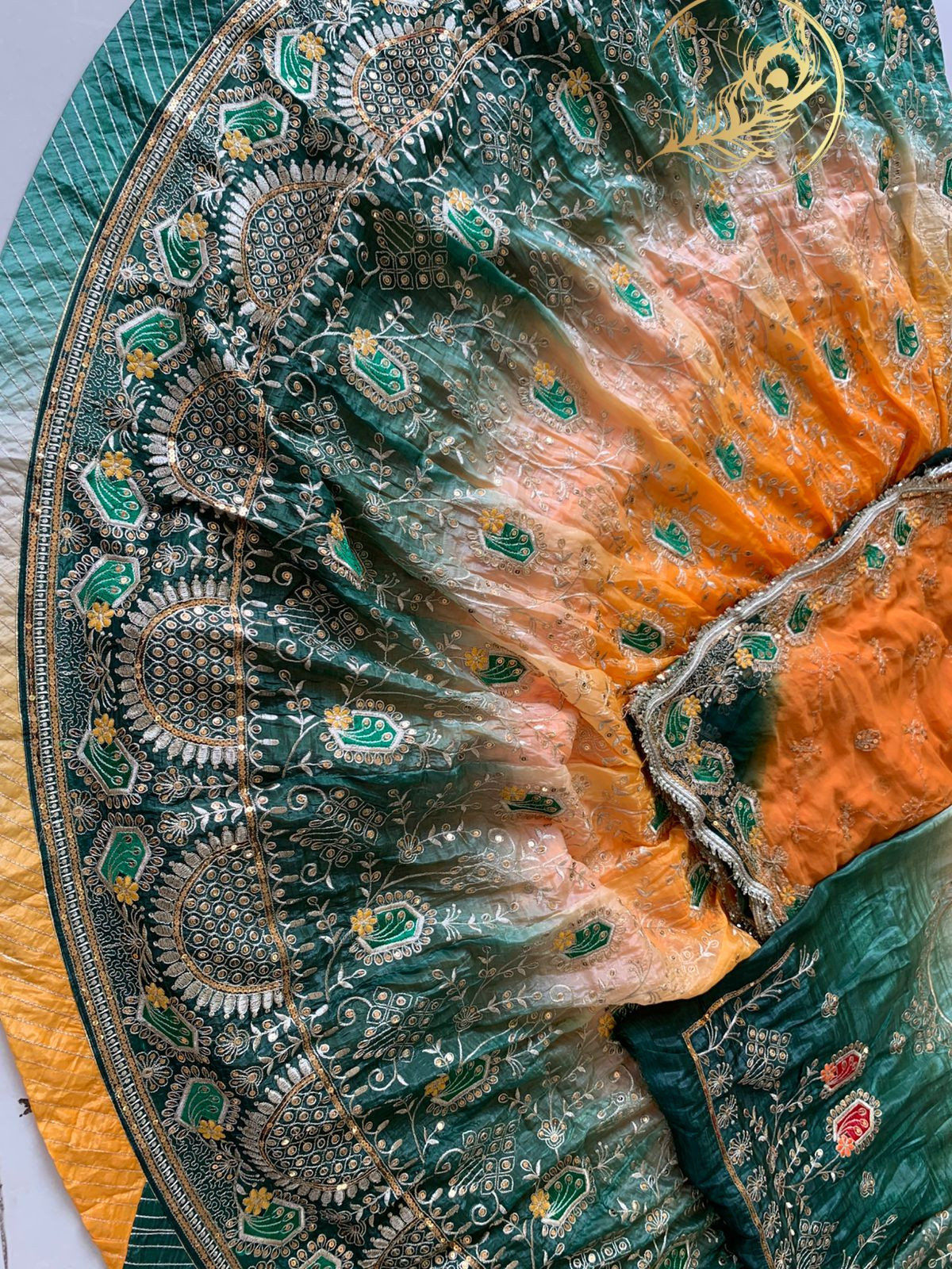 Gherdar ghoomar poshak