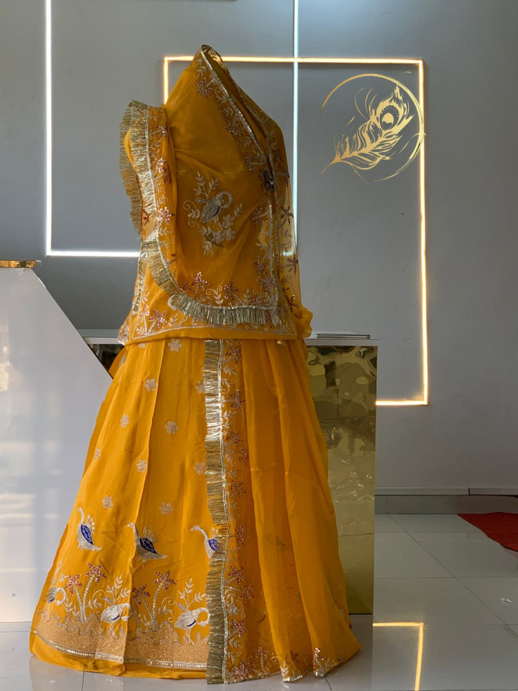 Image of Kunjkali poshak