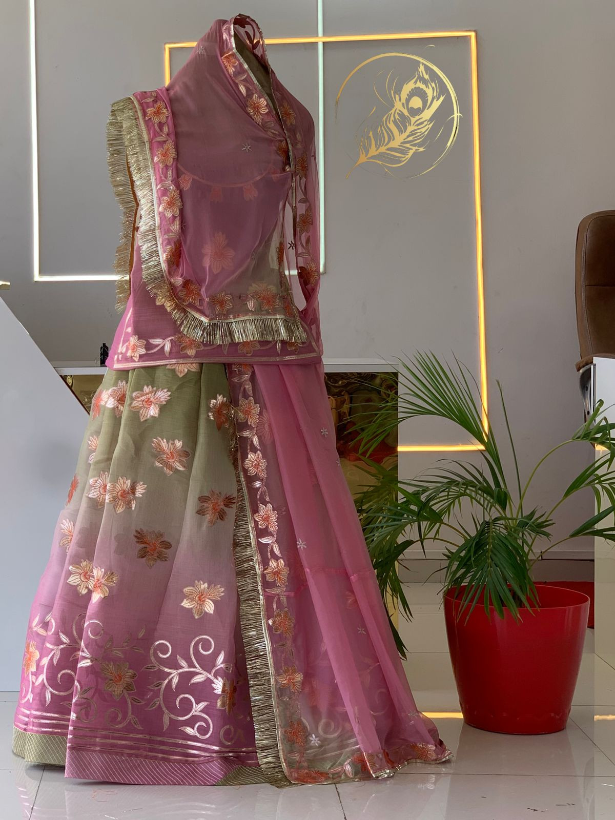 Glossy silk poshak