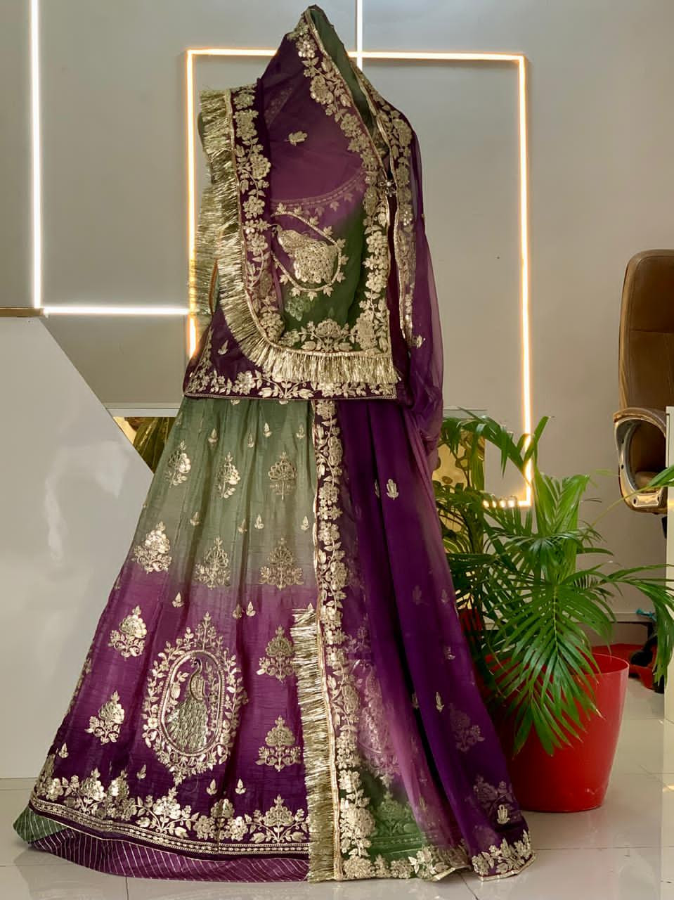 RAATRANI POSHAK