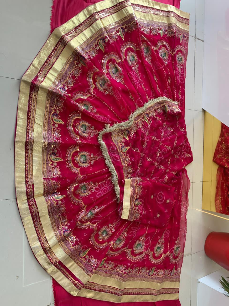 Royal georgette gherdar bandhej poshak