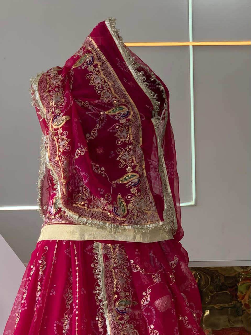 Royal georgette gherdar bandhej poshak