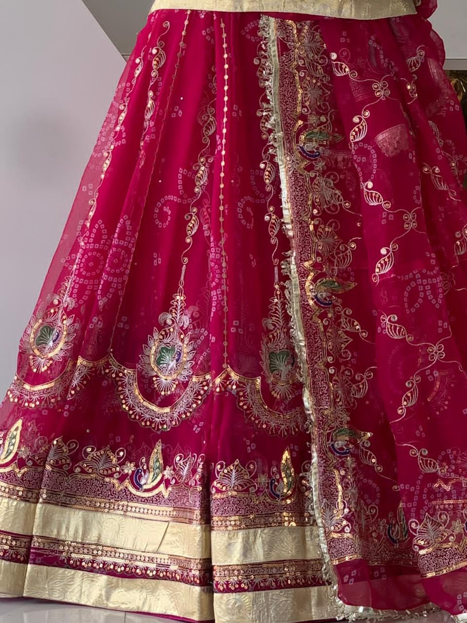 Royal georgette gherdar bandhej poshak