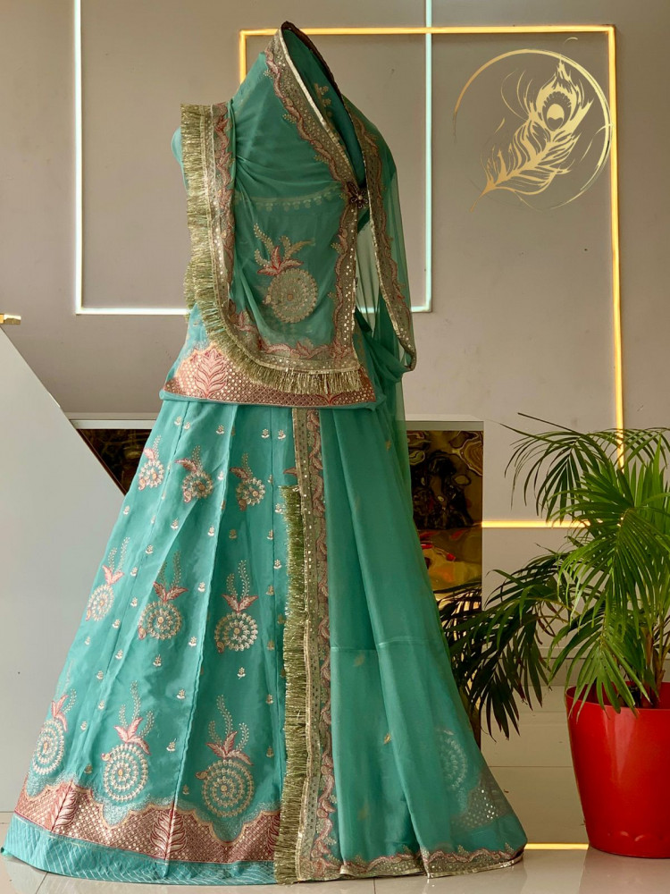 Image of Rangdari poshak