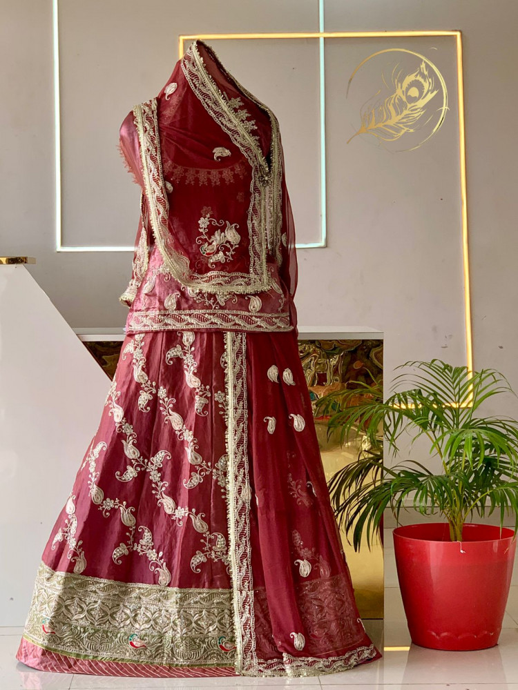 Image of rangrani  poshak