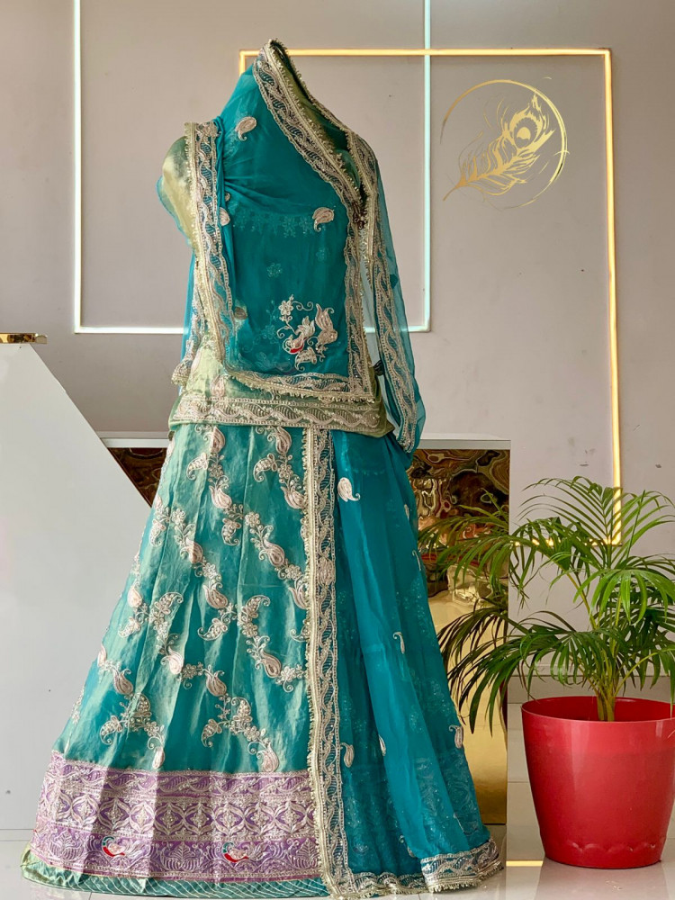 Image of Rangrani poshak