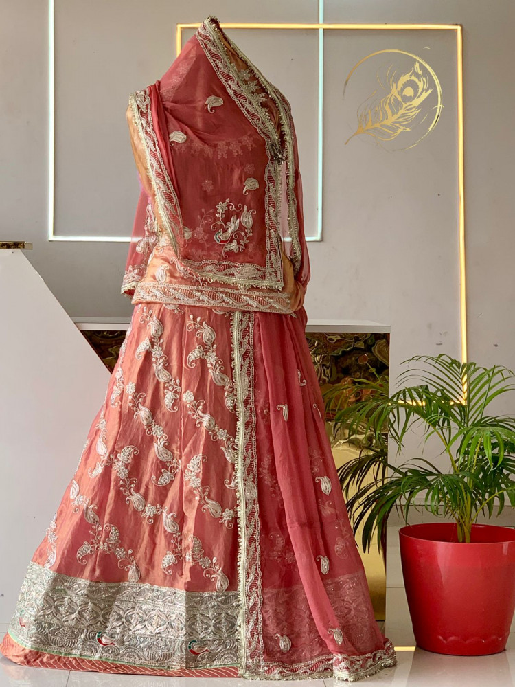 Image of rangrani poshak