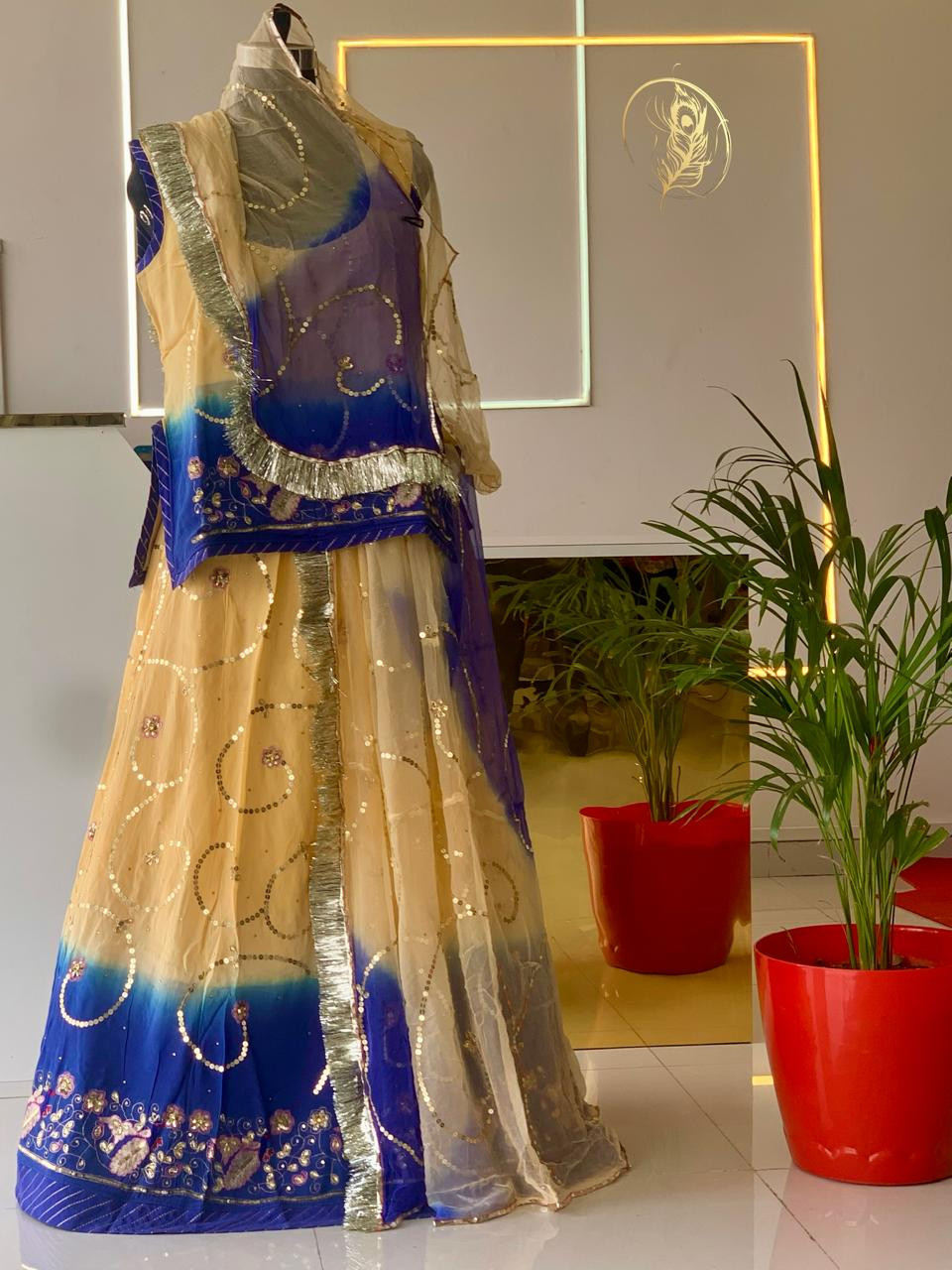 mahamaya poshak