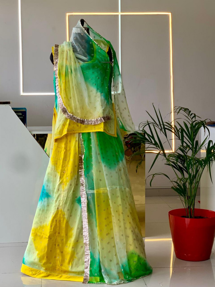 Image of Gaytri poshak