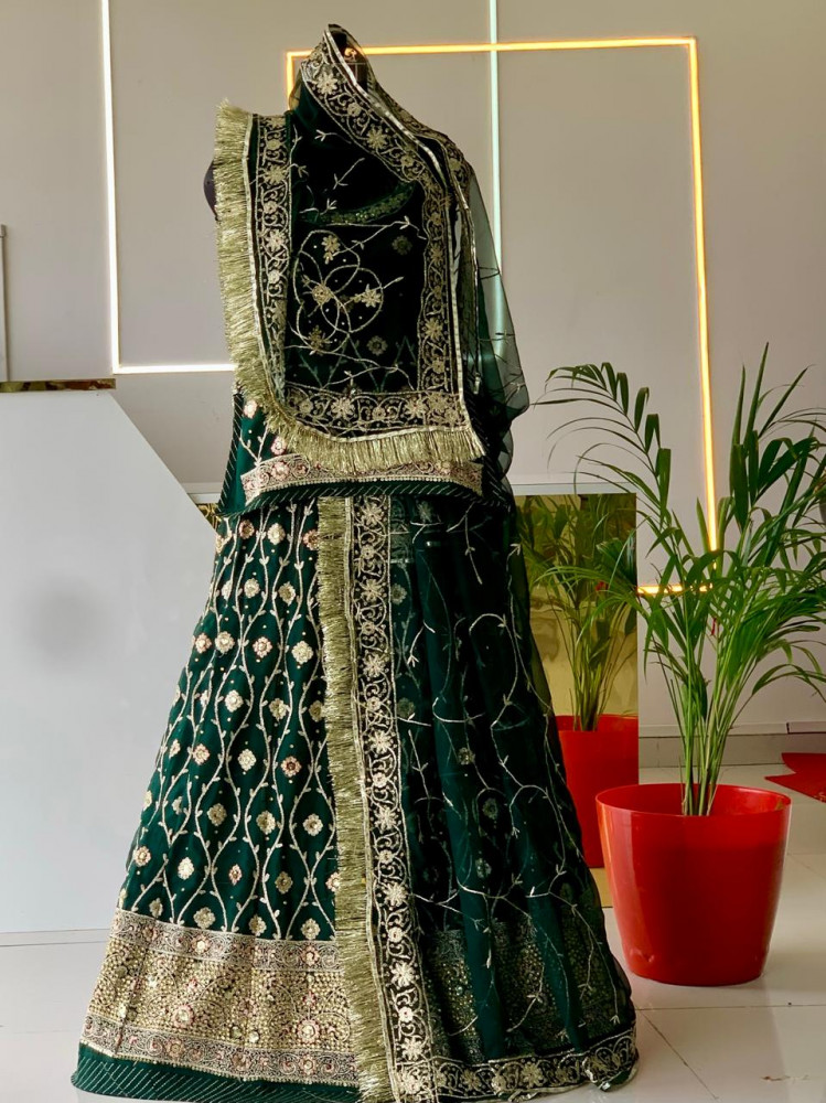 Image of meniya poshak