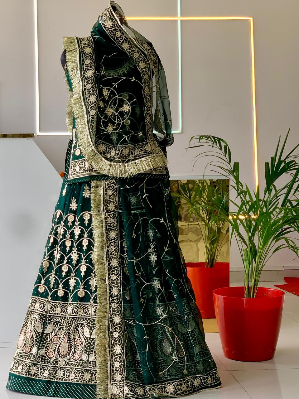 sharda poshak