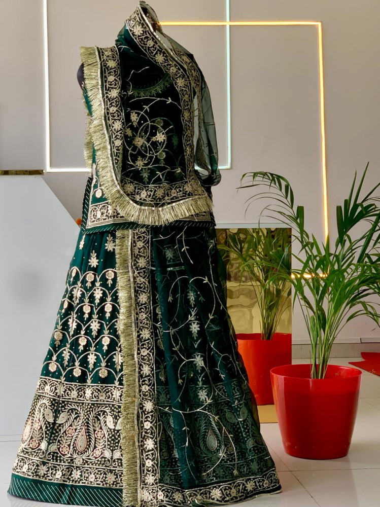 Image of sharda poshak