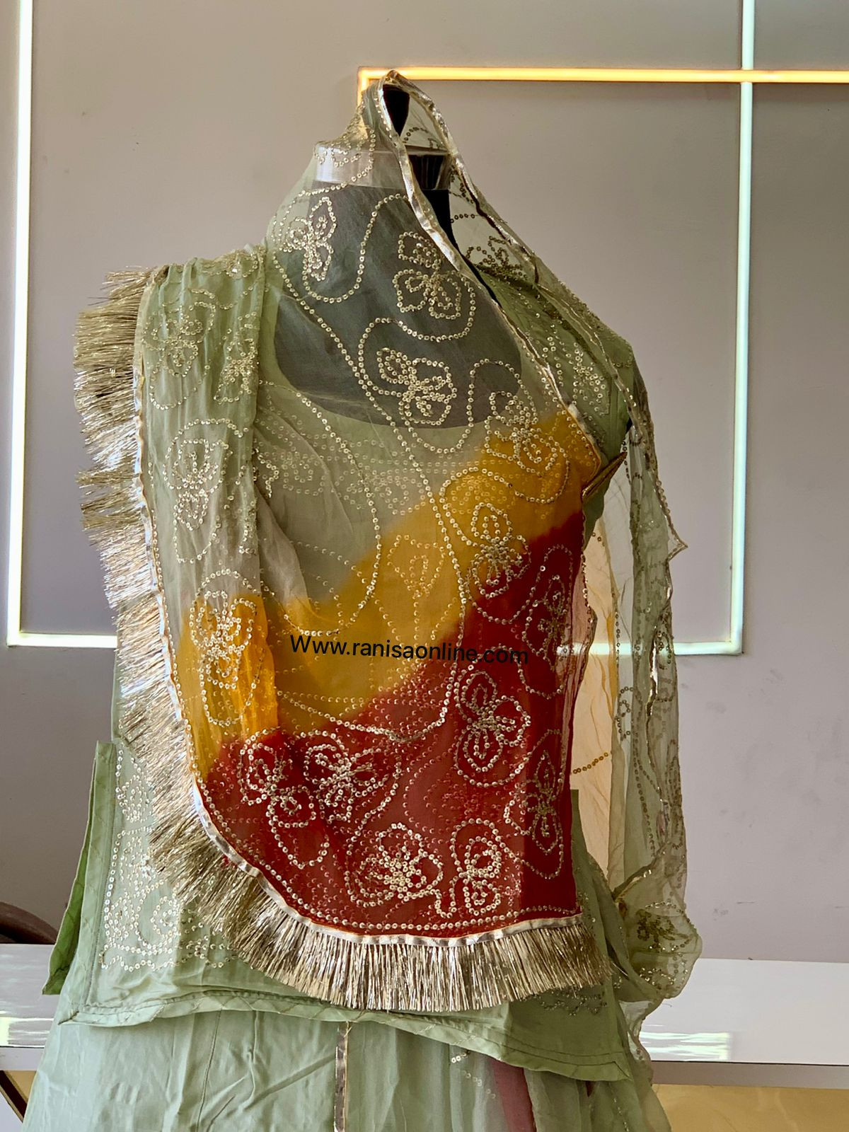 Gulband poshak