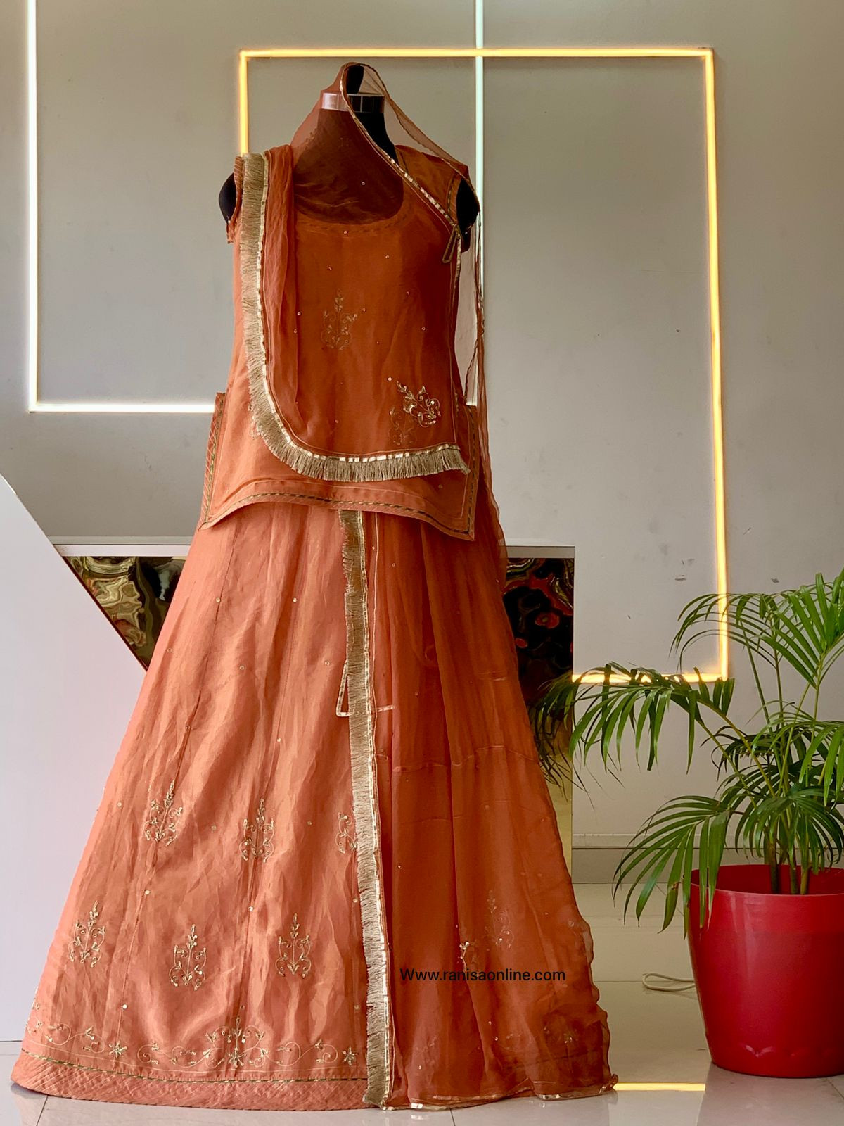 kalika poshak