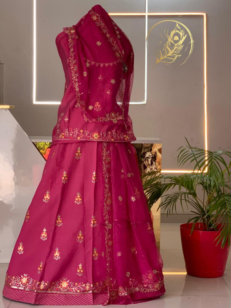 Image of Boutique suit in Tora