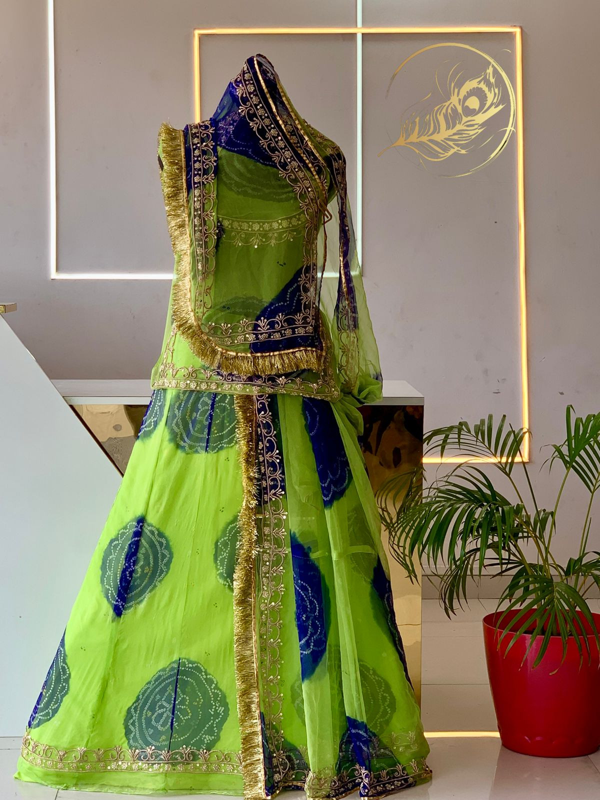 bhavya poshak