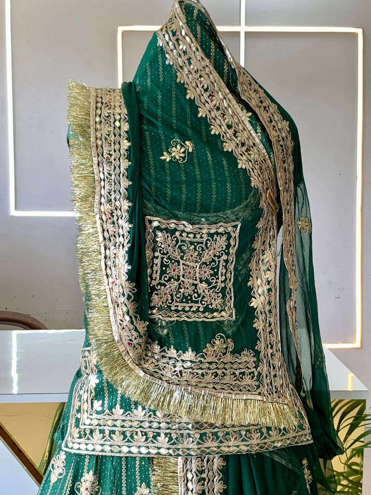 MAHAGAURI POSHAK