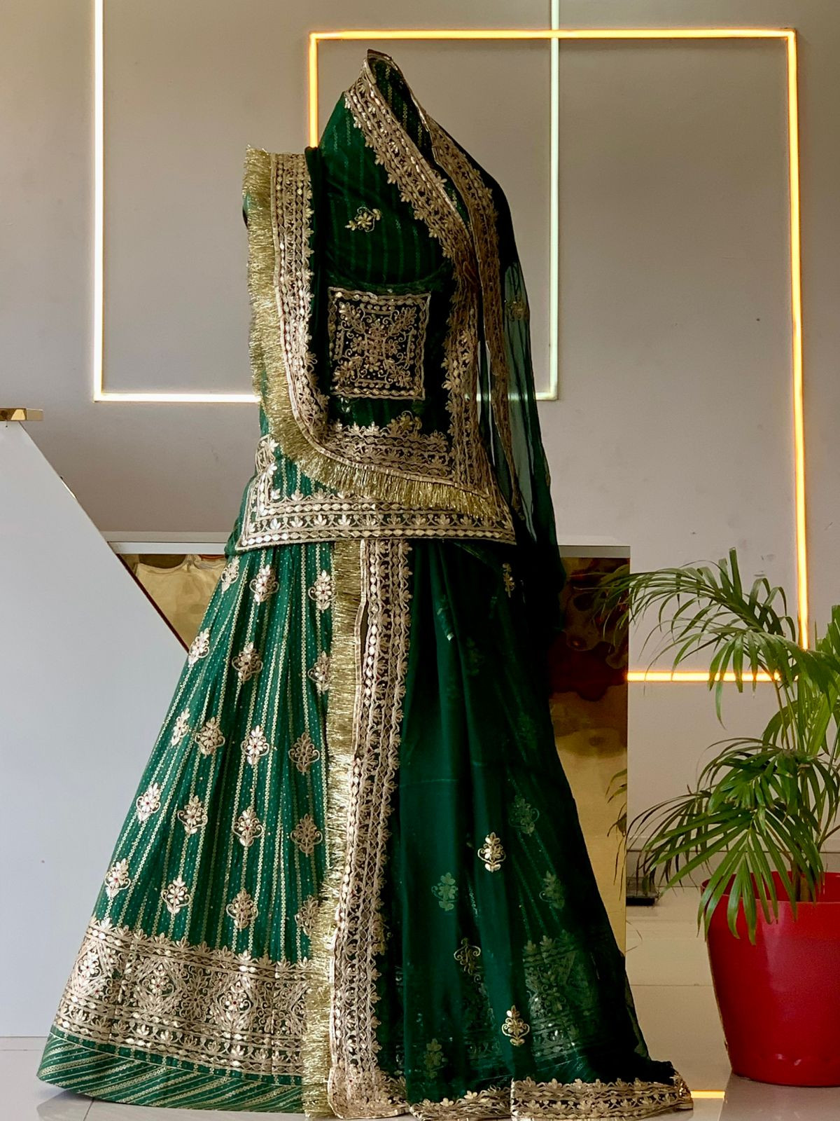 MAHAGAURI POSHAK