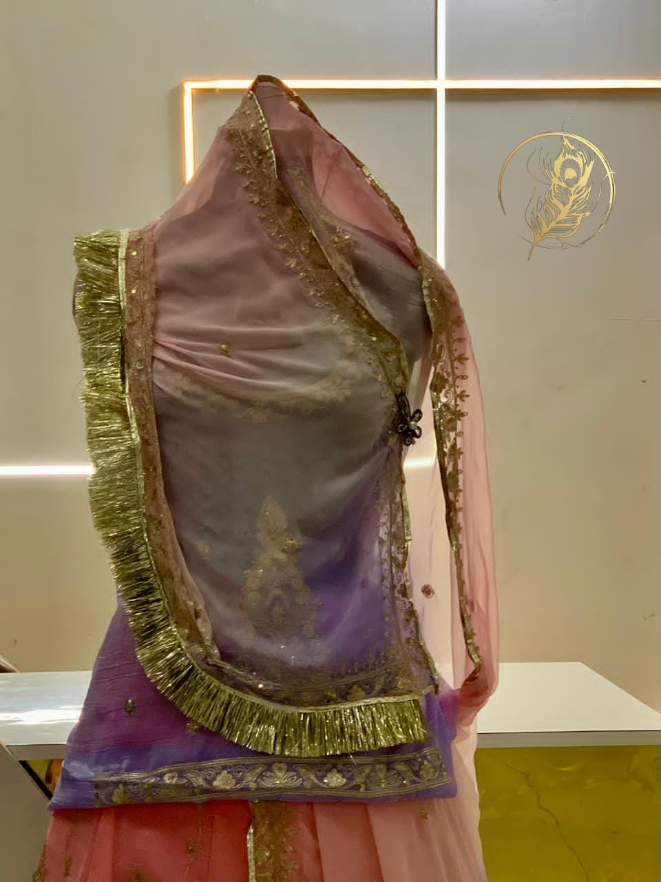 Rooprani poshak