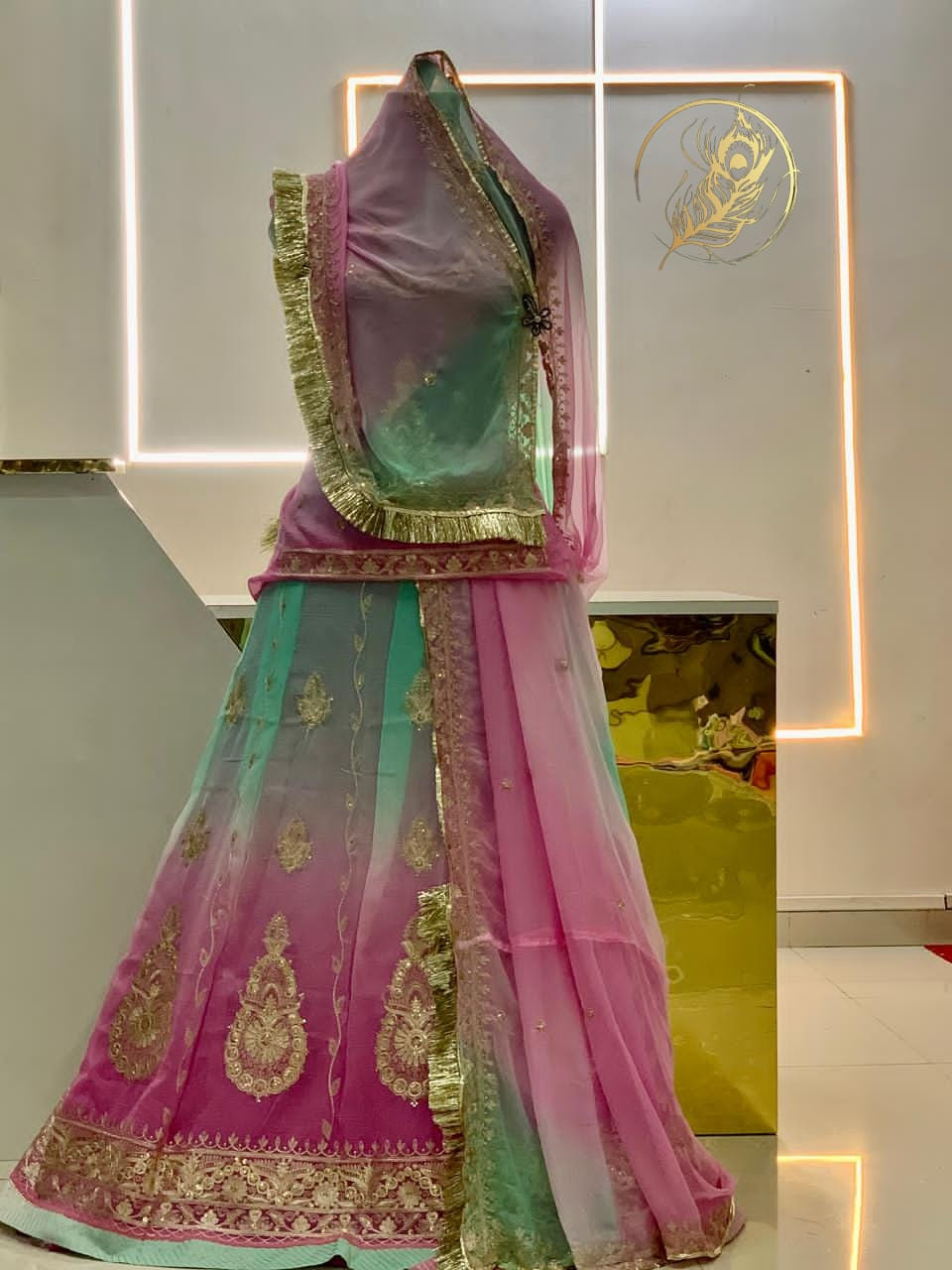 Rooprani poshak